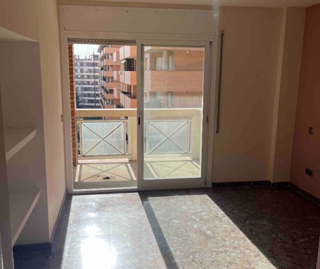 Amplio Piso en venta Avinguda Roma Tarragona - 8